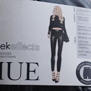 HUE Women's Sleek Black Jeggings